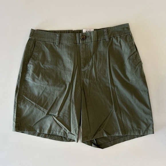 NWT - Style & Co Plus Women's Olive Mid Rise Elastic Waist Shorts Size 24W - Picture 1 of 12